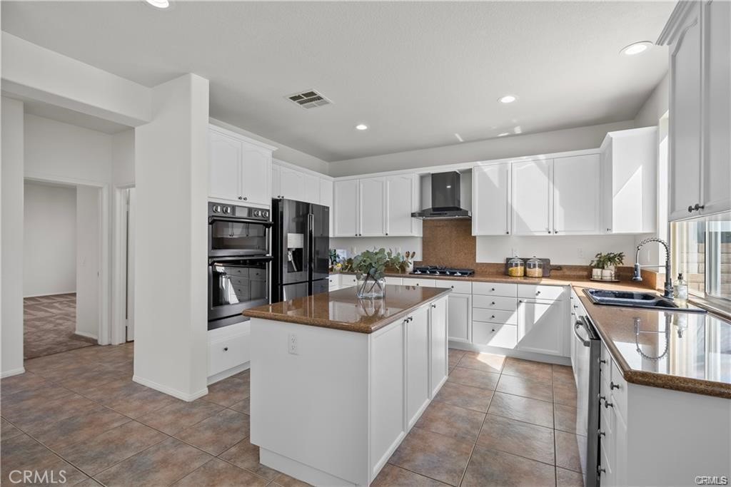 29052 Madrid Place Property Photo 15