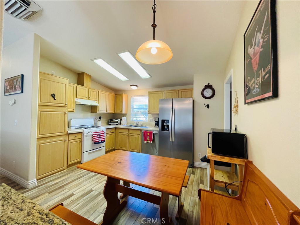 940 Hemming Way Property Photo 11