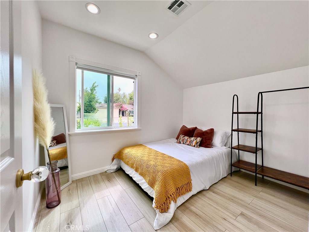 24033 1/2 Welby Way Property Photo 6