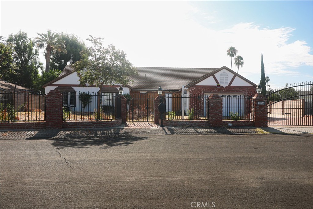 9136 Balcom Avenue Property Photo