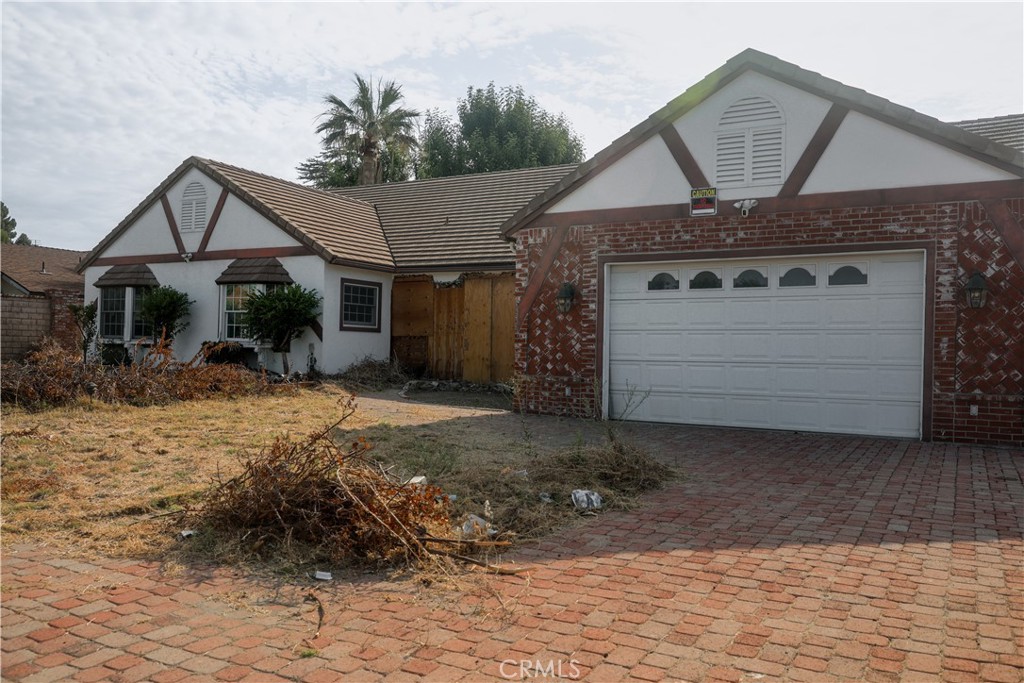 9136 Balcom Avenue Property Photo 2