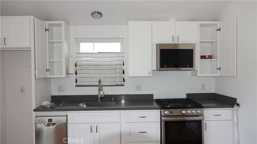 3363 Hollydale Property Photo 11