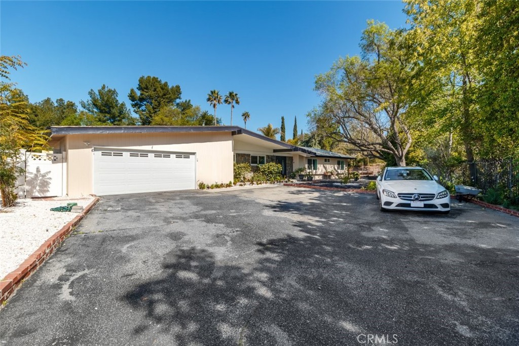 12553 Nedra Drive Property Photo 9