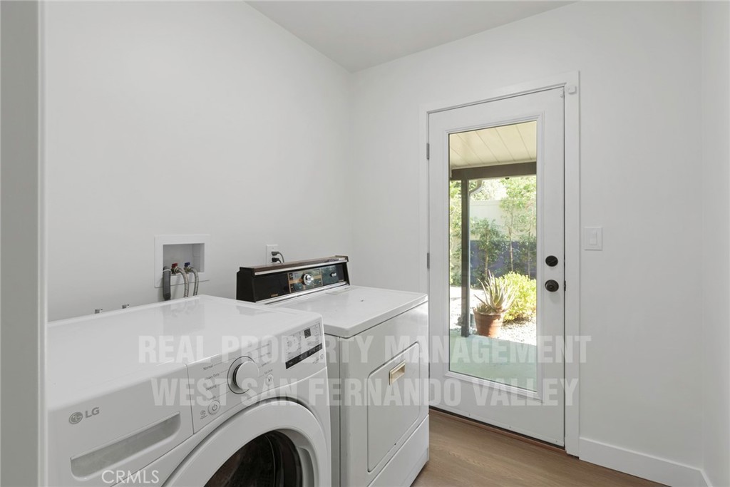 12920 Aetna St. Property Photo 19