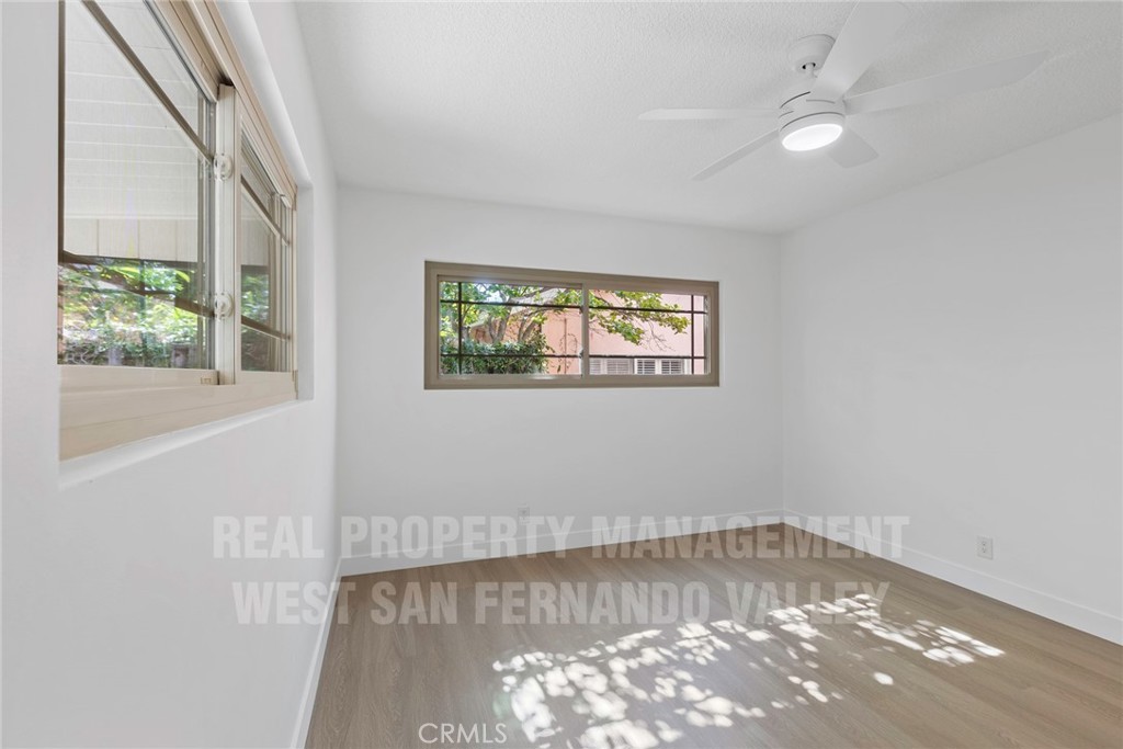 12920 Aetna St. Property Photo 31