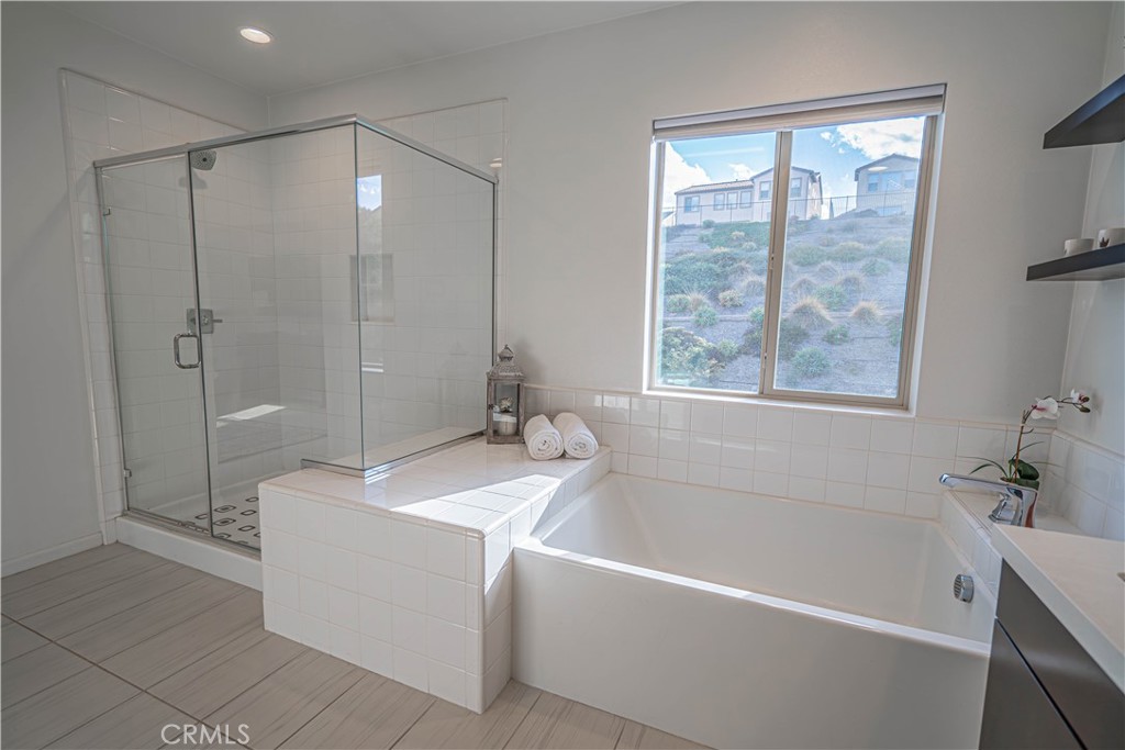 18642 Cedar Crest Property Photo 32
