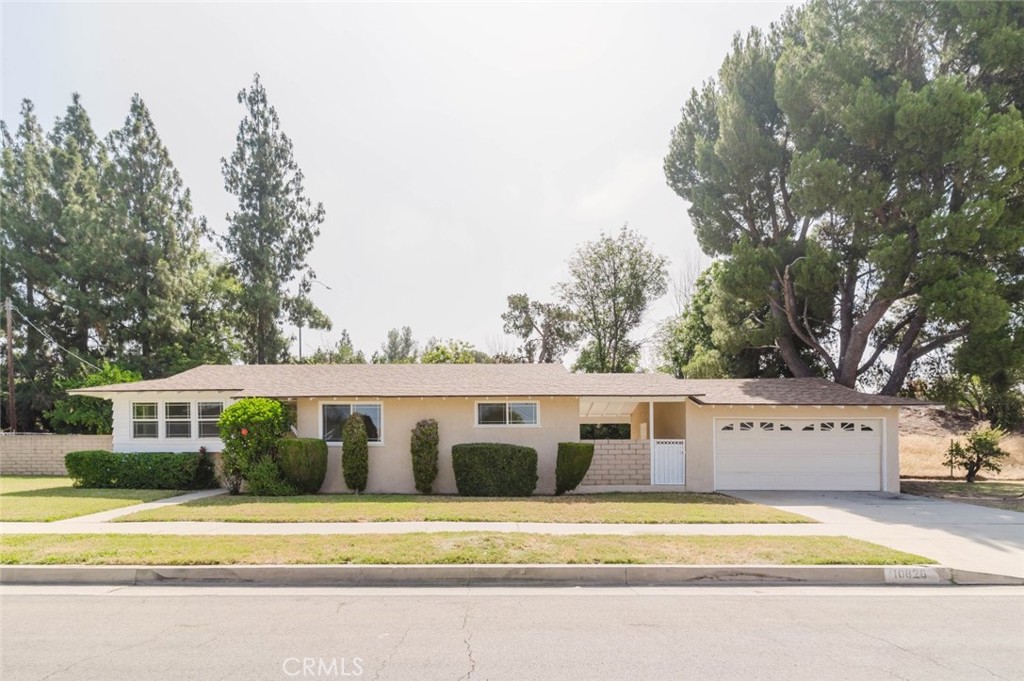 10826 Blucher Avenue Property Photo 1