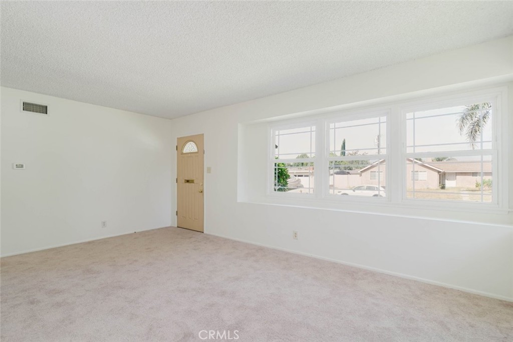 10826 Blucher Avenue Property Photo 7