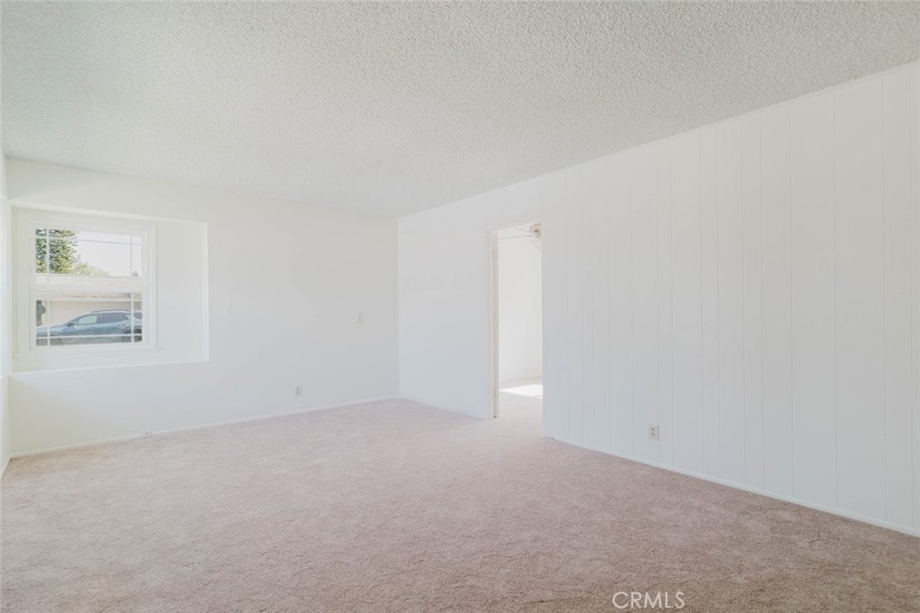 10826 Blucher Avenue Property Photo 8