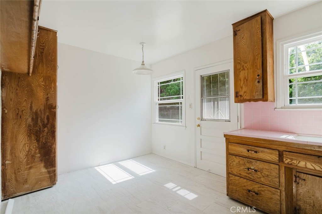 10826 Blucher Avenue Property Photo 14