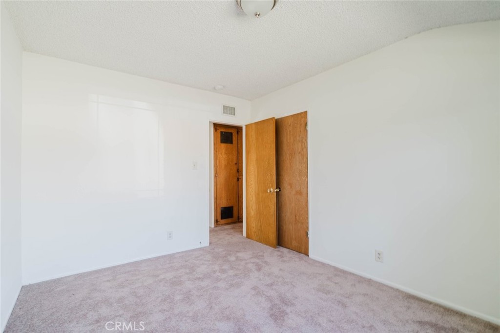 10826 Blucher Avenue Property Photo 16