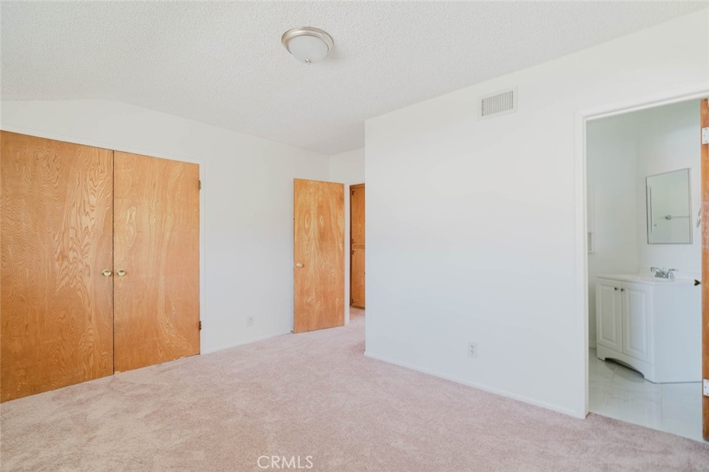 10826 Blucher Avenue Property Photo 18