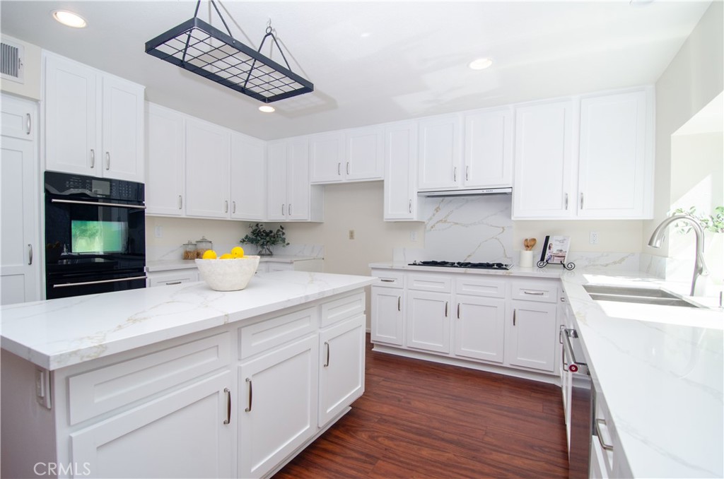 24371 Crestview Drive Property Photo 1