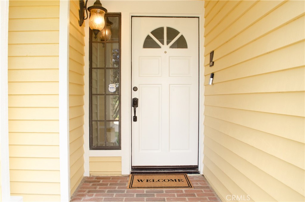 24371 Crestview Drive Property Photo 4