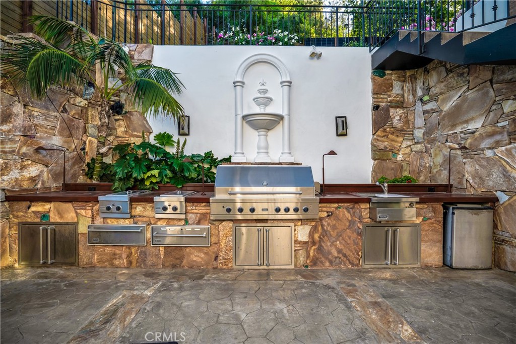 5235 San Feliciano Property Photo 35