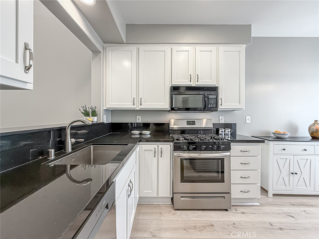 4766 Taranto Way Property Photo 13