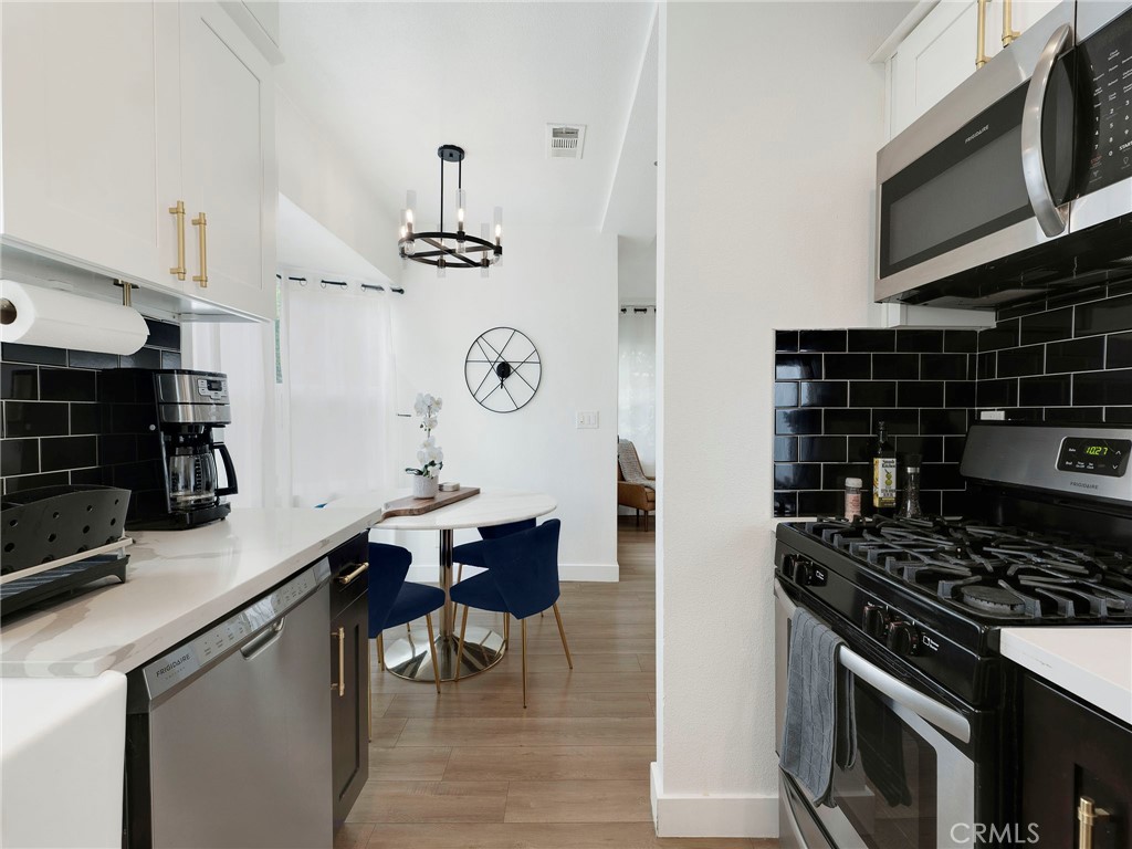 1021 E 65th Street Property Photo 16