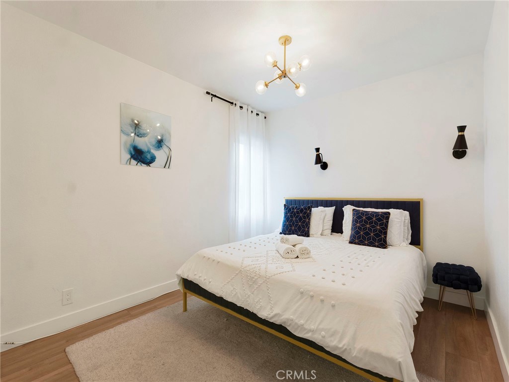 1021 E 65th Street Property Photo 21