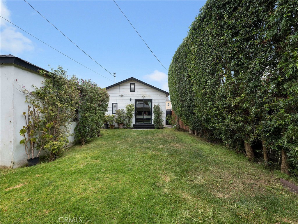 1021 E 65th Street Property Photo 36