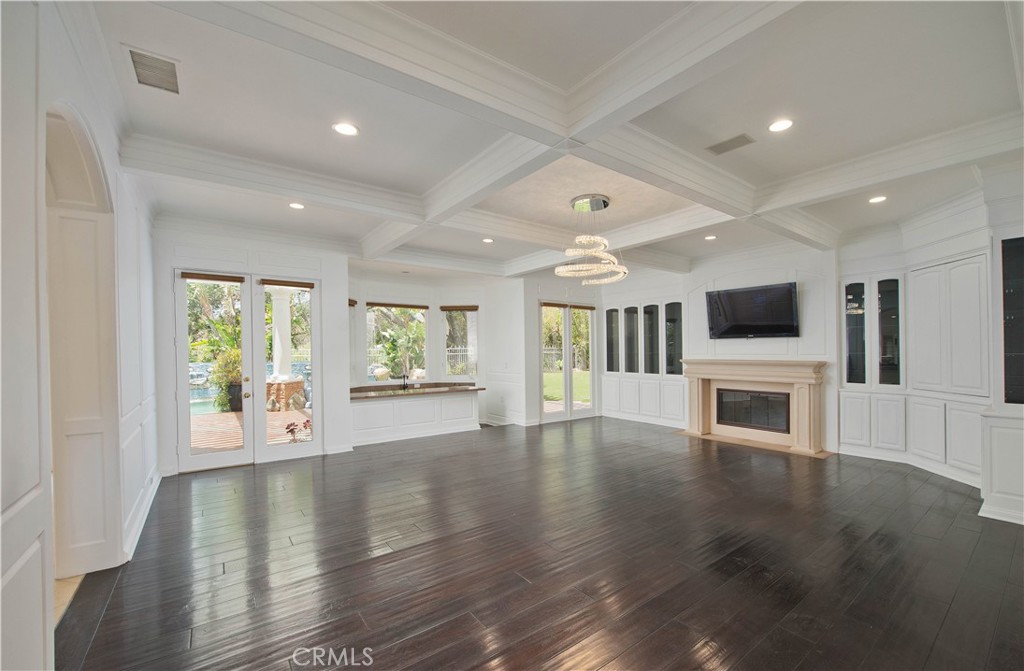 5607 Manley Court Property Photo 7