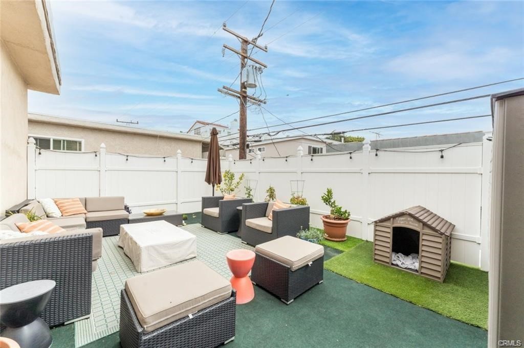 943 19th Property Photo 7