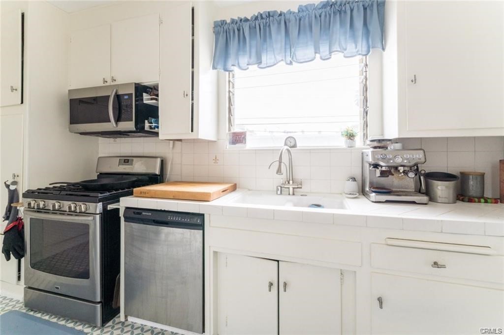943 19th Property Photo 19