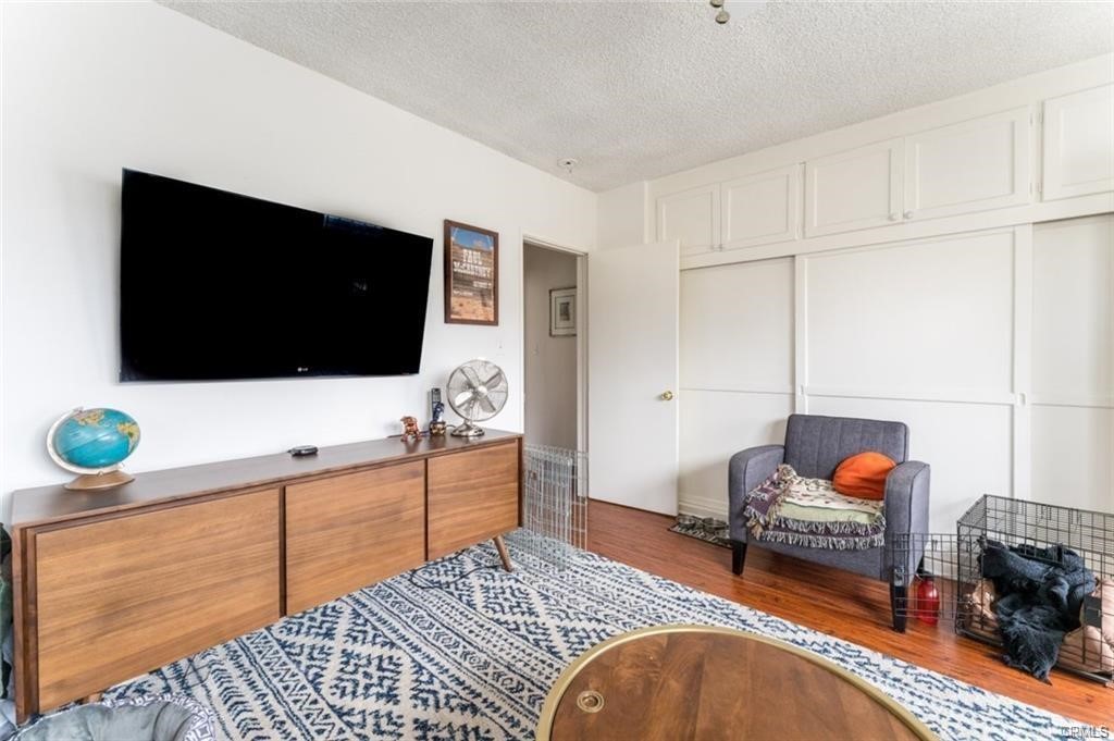 943 19th Property Photo 30