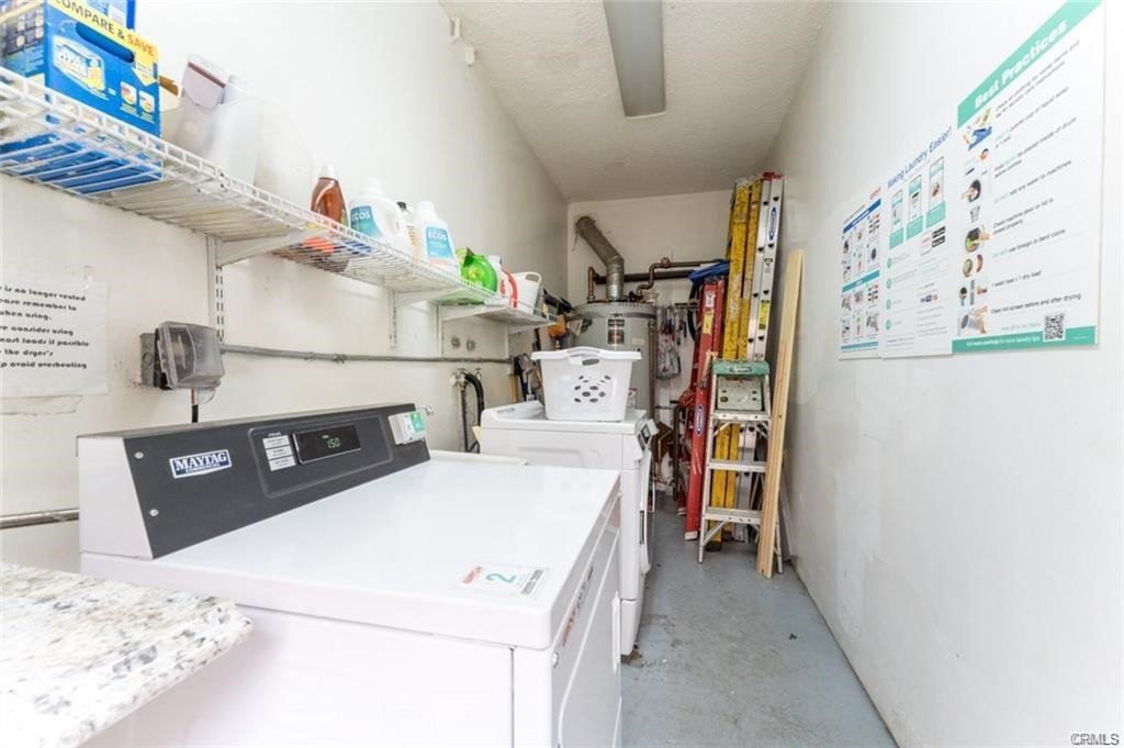 943 19th Property Photo 32