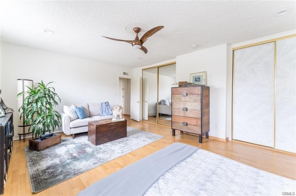 943 19th Property Photo 44
