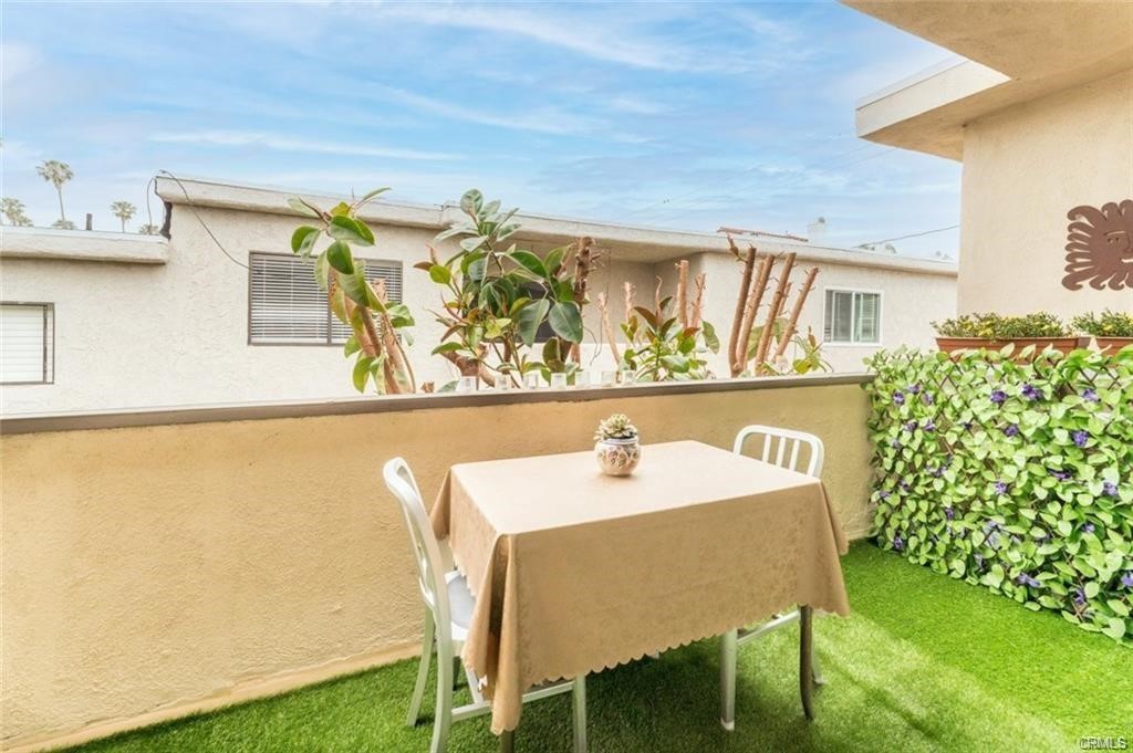 943 19th Property Photo 10