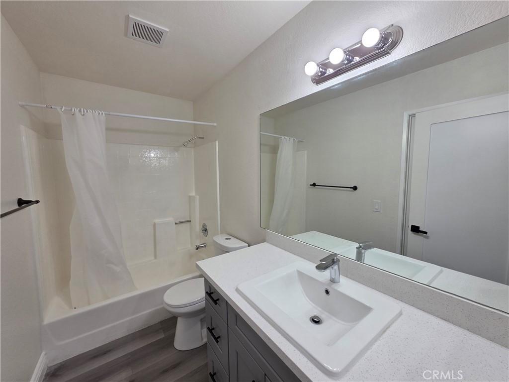 44036 25th W Property Photo 5