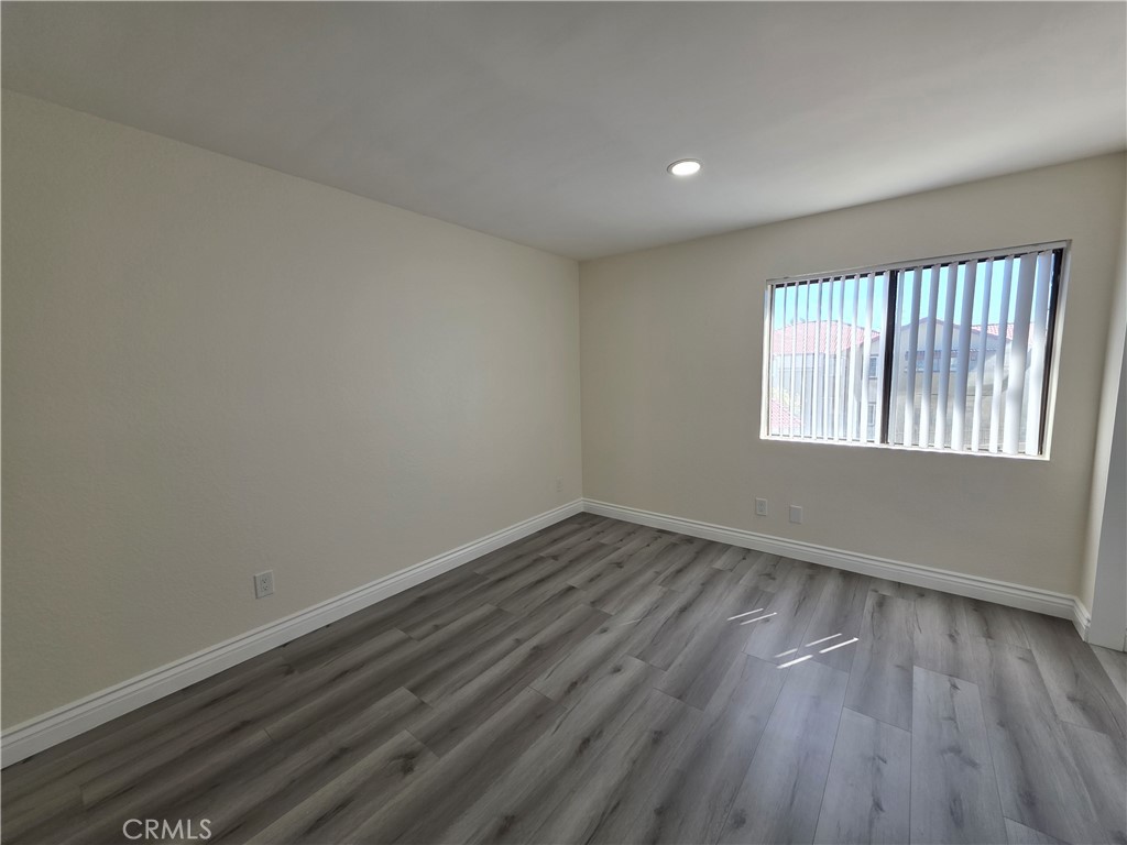 44036 25th W Property Photo 8