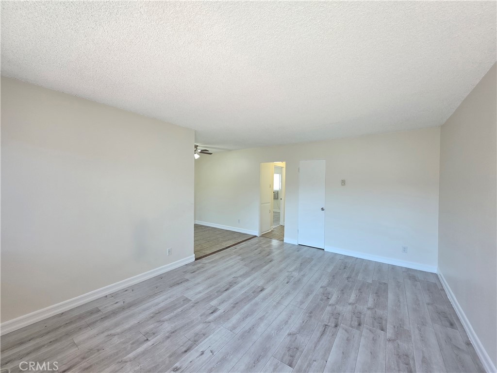 15436 Vanowen 9 Property Photo 7