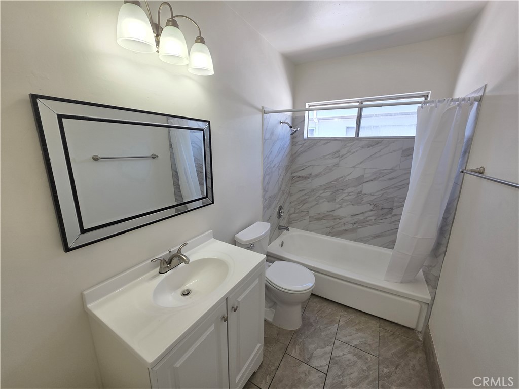 15436 Vanowen 9 Property Photo 13