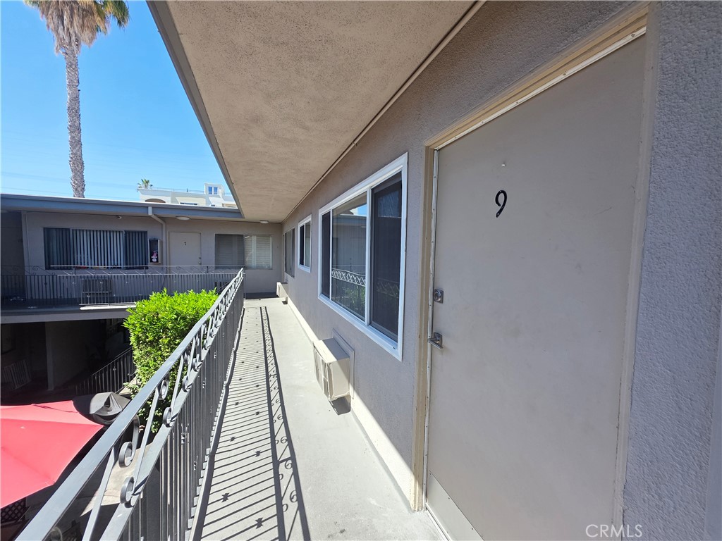 15436 Vanowen 9 Property Photo 14