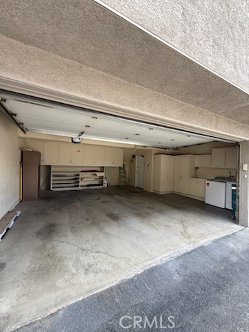5345 White Oak Avenue G Property Photo 22
