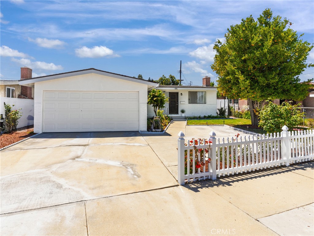 22707 Ronan Avenue Property Photo 1