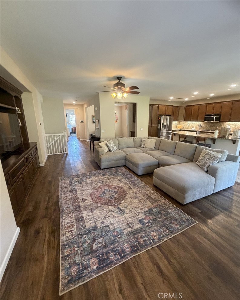 23803 La Posta Court Property Photo 5