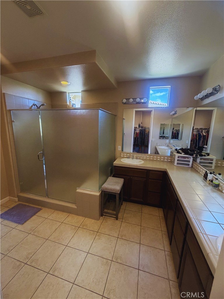 23803 La Posta Court Property Photo 28