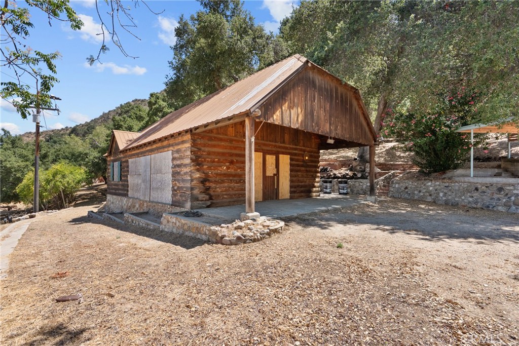 27772 Parker Rd Property Photo 13