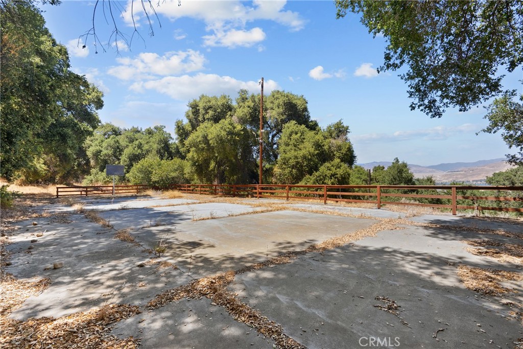 27772 Parker Rd Property Photo 30
