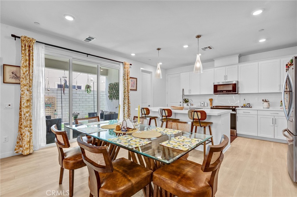 27676 Symphony Property Photo 4