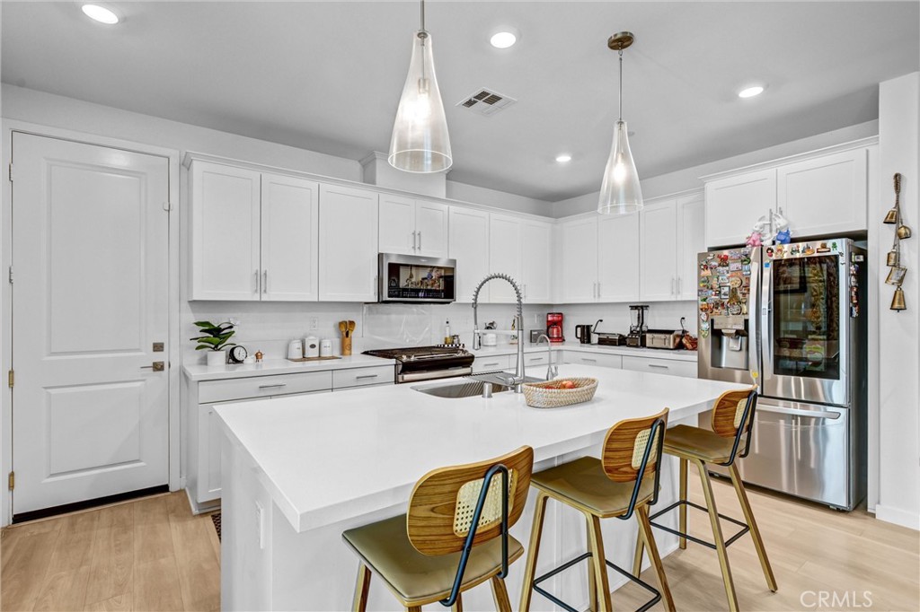 27676 Symphony Property Photo 6