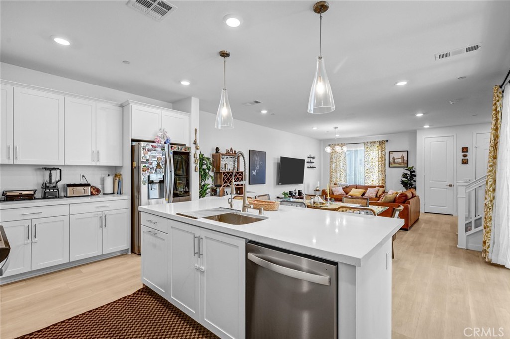 27676 Symphony Property Photo 7