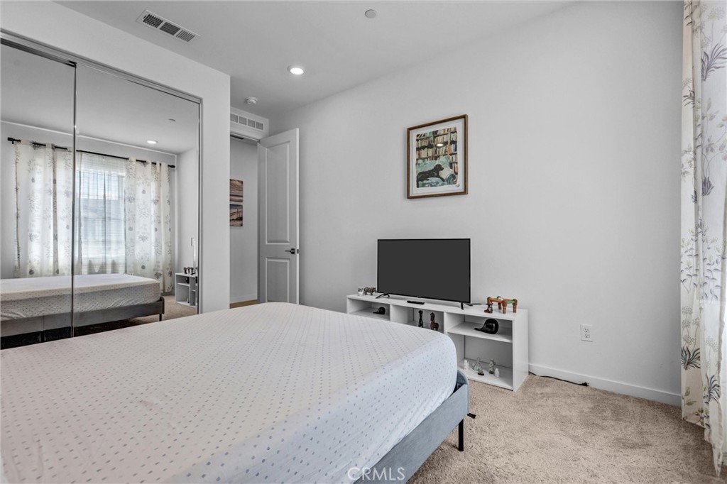 27676 Symphony Property Photo 19