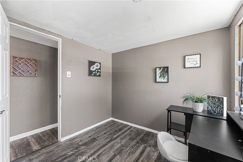 723 W Avenue I Property Photo 14