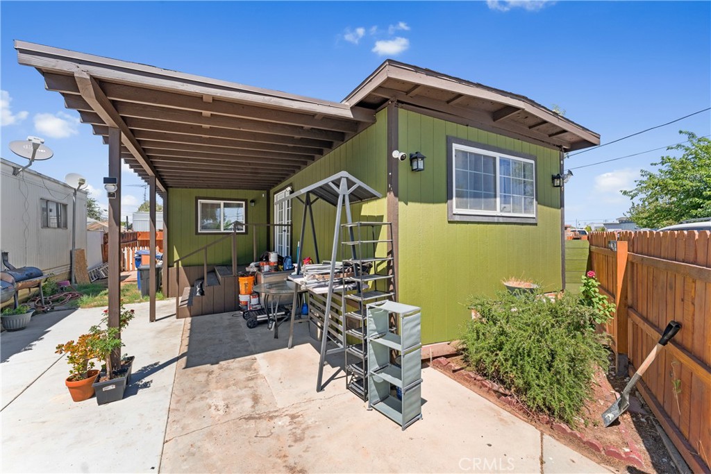 723 W Avenue I Property Photo 29