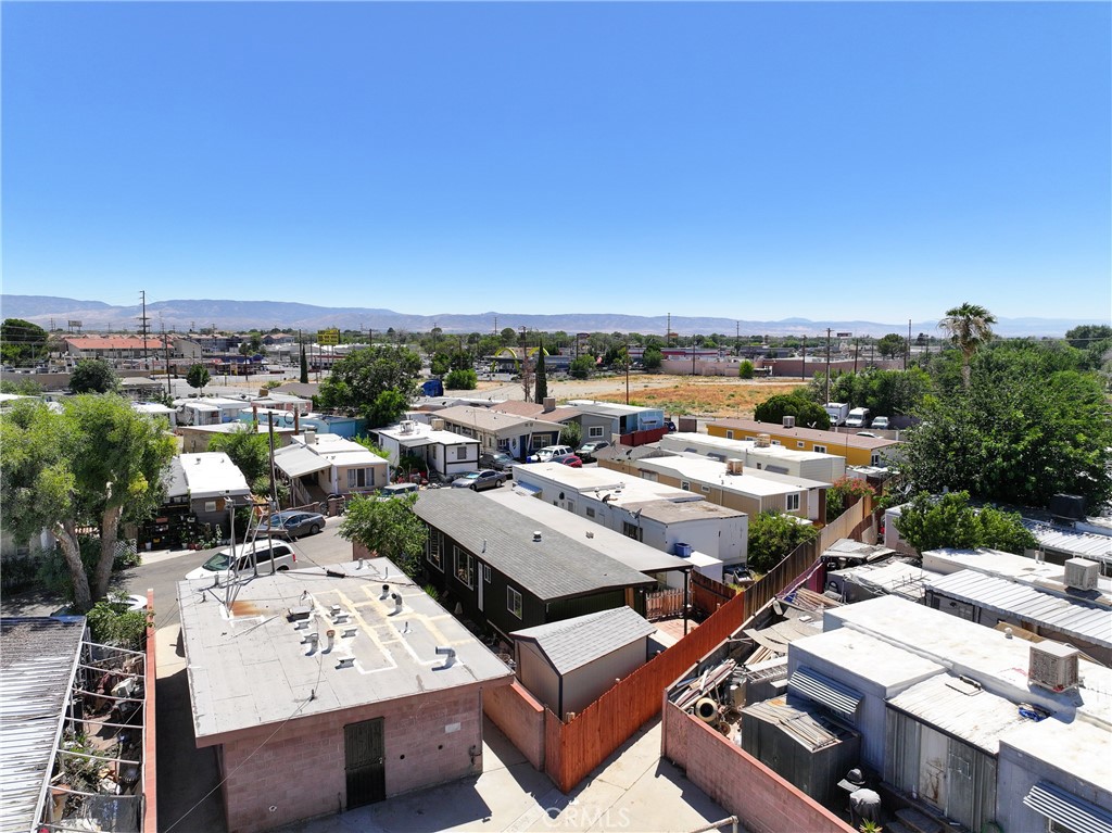 723 W Avenue I Property Photo 37