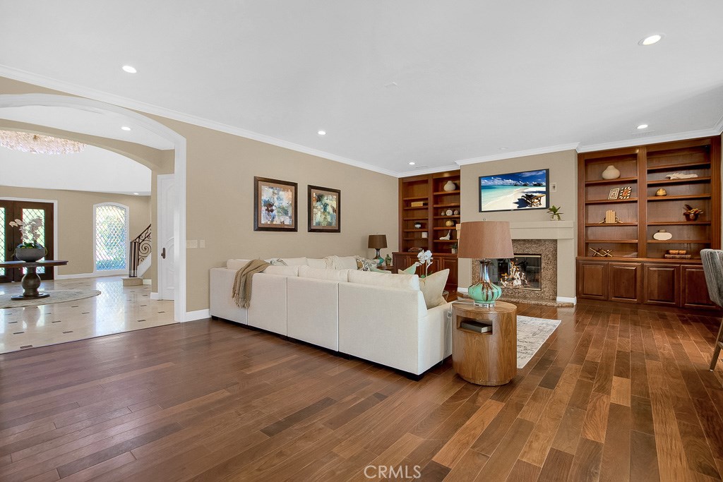 25504 Colette Way Property Photo 10