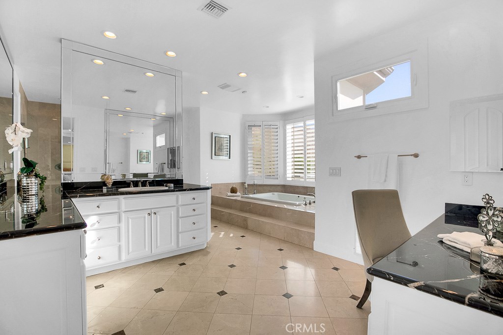 25504 Colette Way Property Photo 41